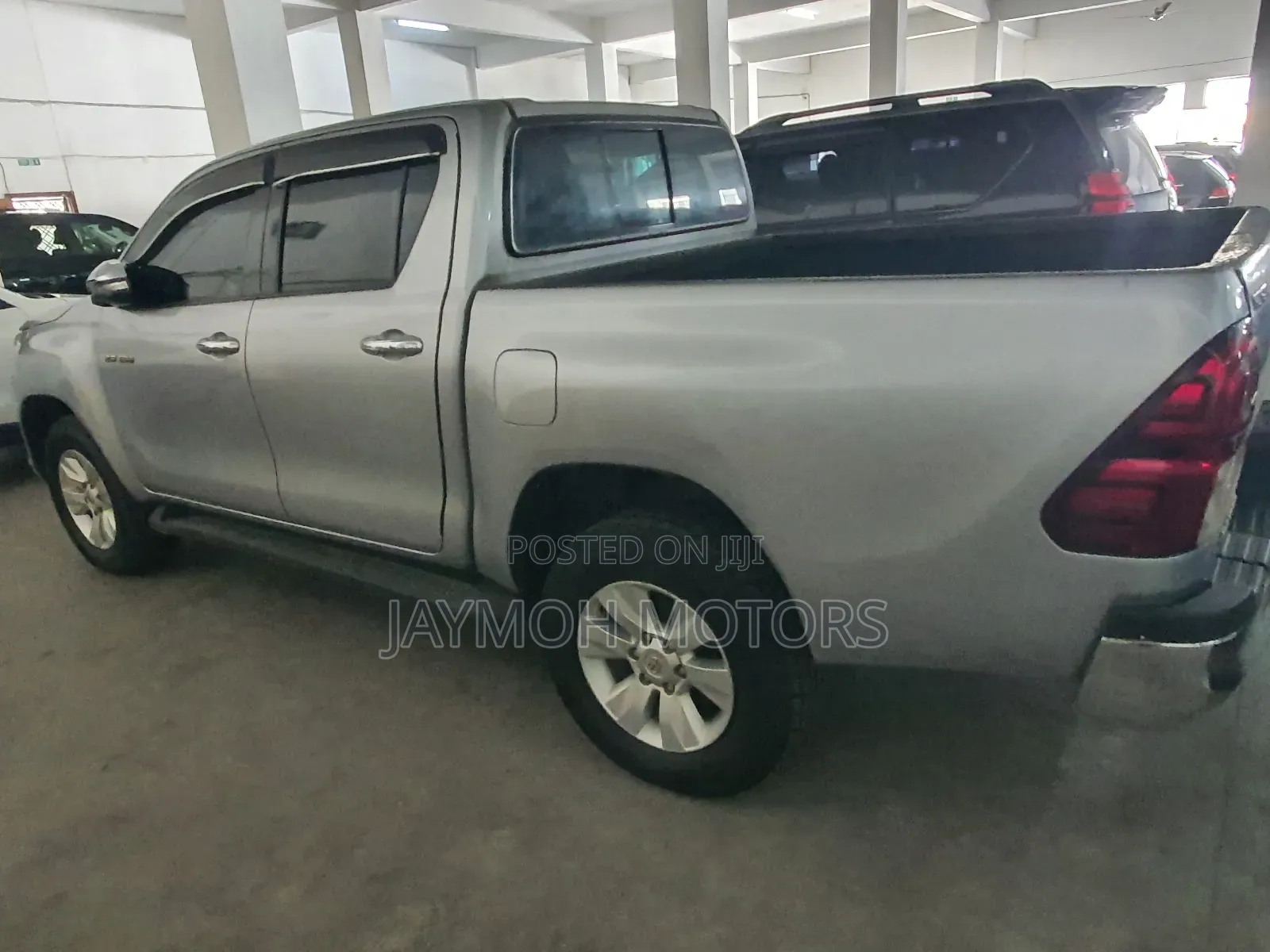 Toyota Hilux 2017 Silver