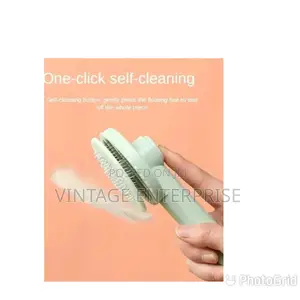 Shelf Cleaning Pets Comb