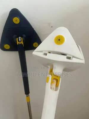 Triangle Squeeze Mop