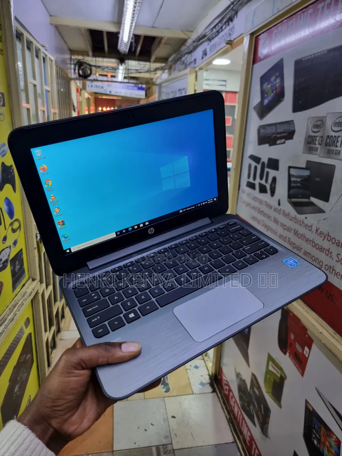 Laptop HP Stream Laptop 4GB Intel Celeron SSD 60GB