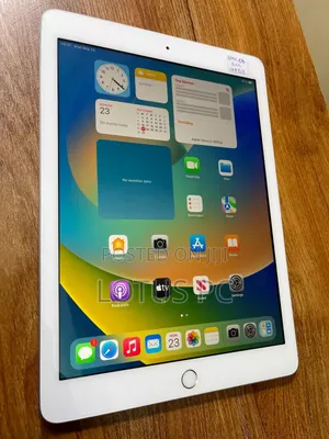 Apple iPad 9.7 128 GB Silver