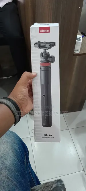 Ulanzi Mt-44 Extendable Vlog Tripod