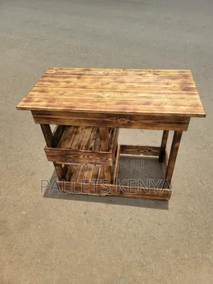 Kitchen Table- Strong and Stable Pallet Table. Nbgs21