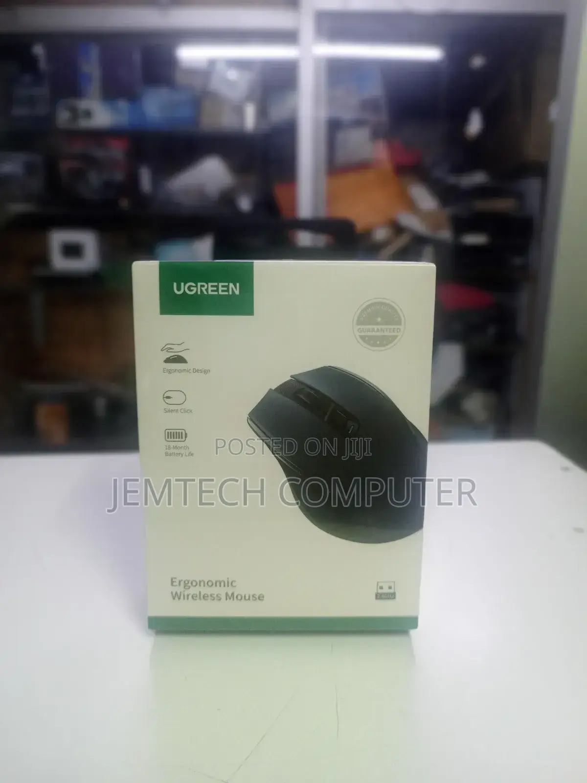 UGREEN Ergonomic Wireless Bluetooth Mouse UG-90395^^UG-90395