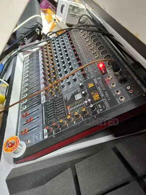 Soundcraft PMS 12 Powered Mixer