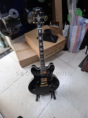 Black Gibson ES-335 Guitar