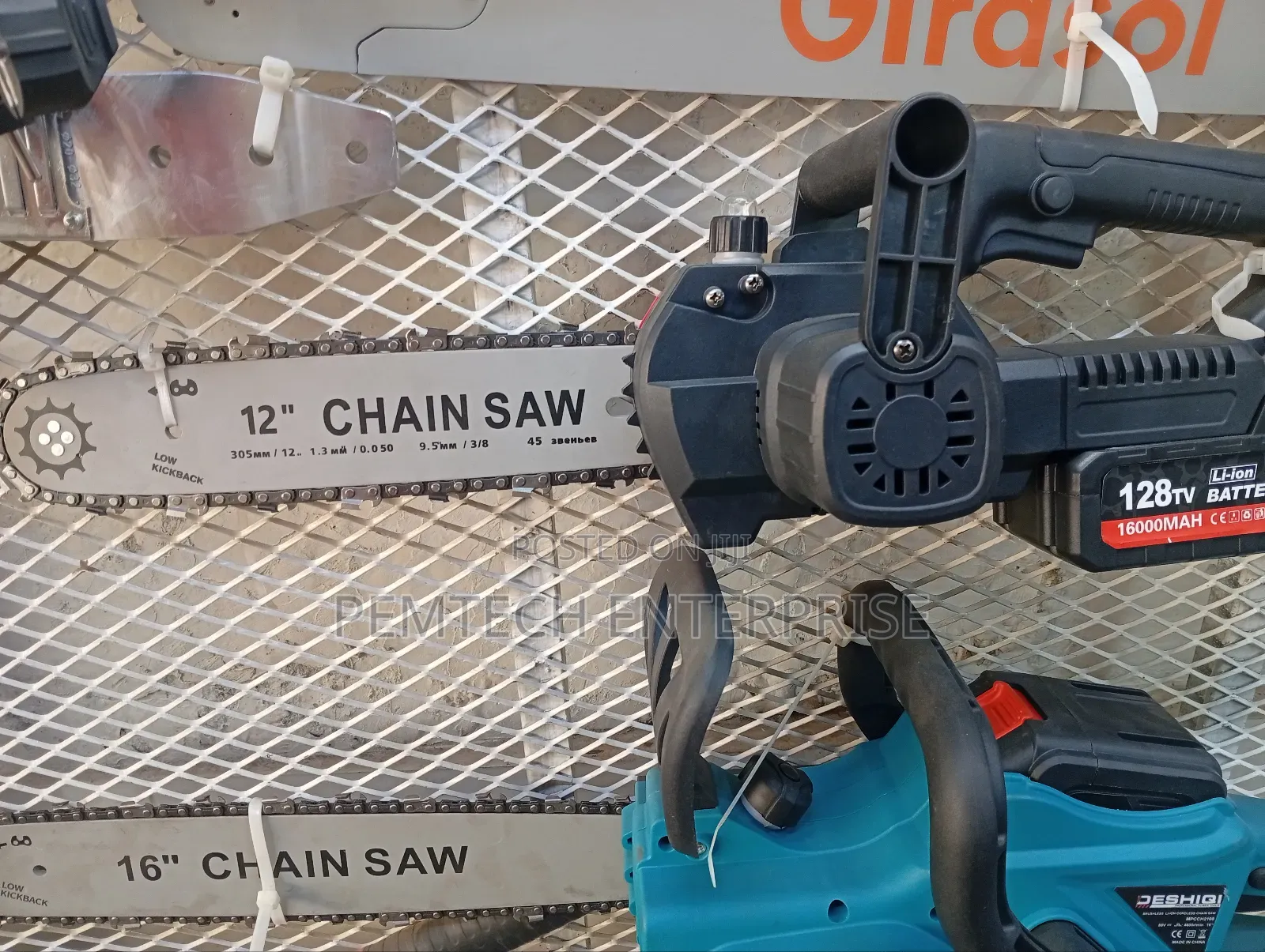 12" Cordless Chainsaw