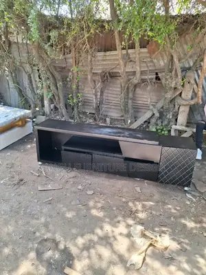 Modern Stands Black
