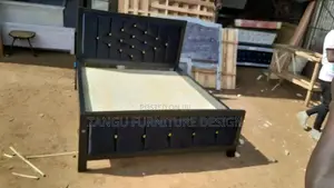 Chester Bed in Black
