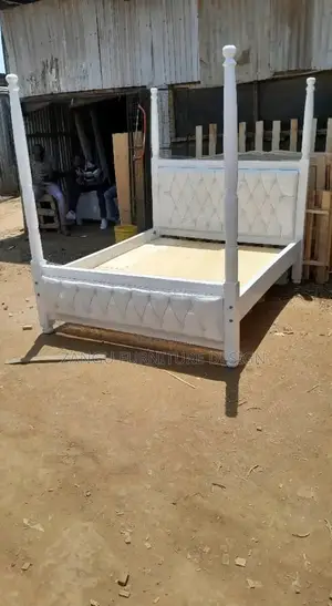Beds Beds Available 5*6 With Mosquito Net Stands
