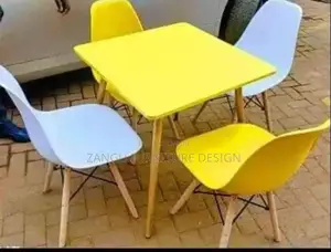 Dining Set Eames Chairs
