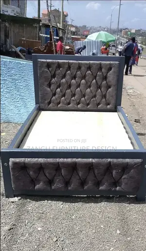 Modern Chester Bed Available 4*6