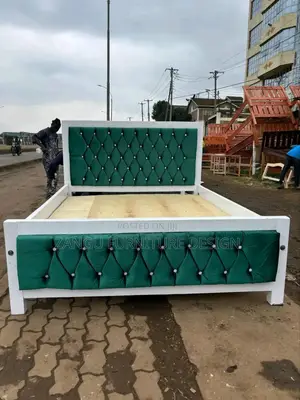 Green Chester Bed