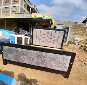Modern Cream Bed Available 4*6