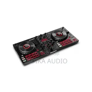 Numark Mixtrack Platinum Fx