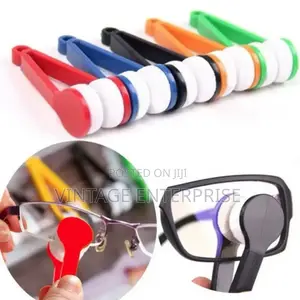 Mini Portable Glasses Cleaning Rub