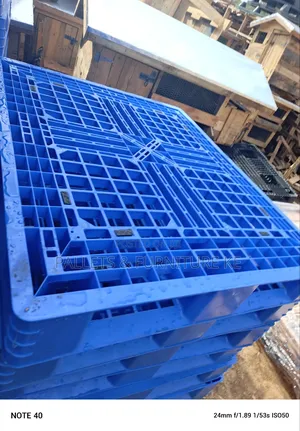 Plastic Pallet 768
