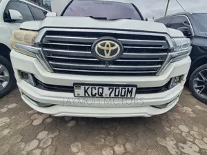 Toyota Land Cruiser 2011 White
