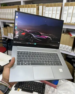 Laptop HP Zbook Studio G7 32GB Intel Core I5 SSD 512GB