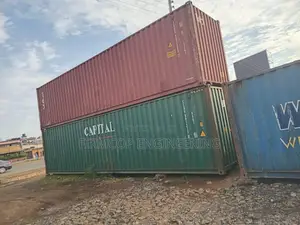 Clean 40ft Shipping Containersd Available