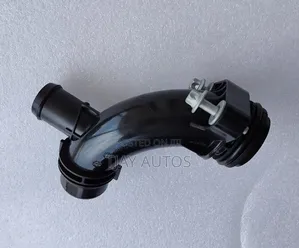 A2742000256 Coolant Water Pump Tube Connector for W205 W213
