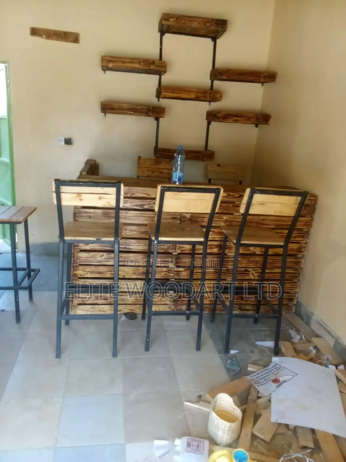 Rustic Pallets Wines Spirit Counter
