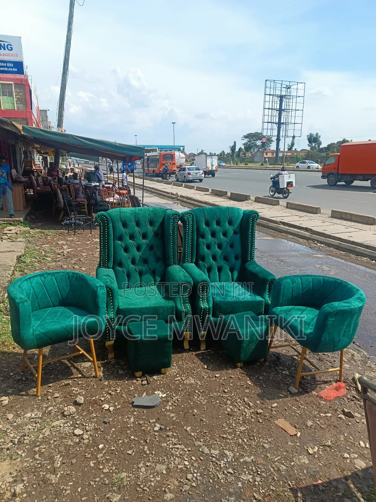 2 Pedicure Seats, 2 Stools and 2 Manicure Seats, Green 