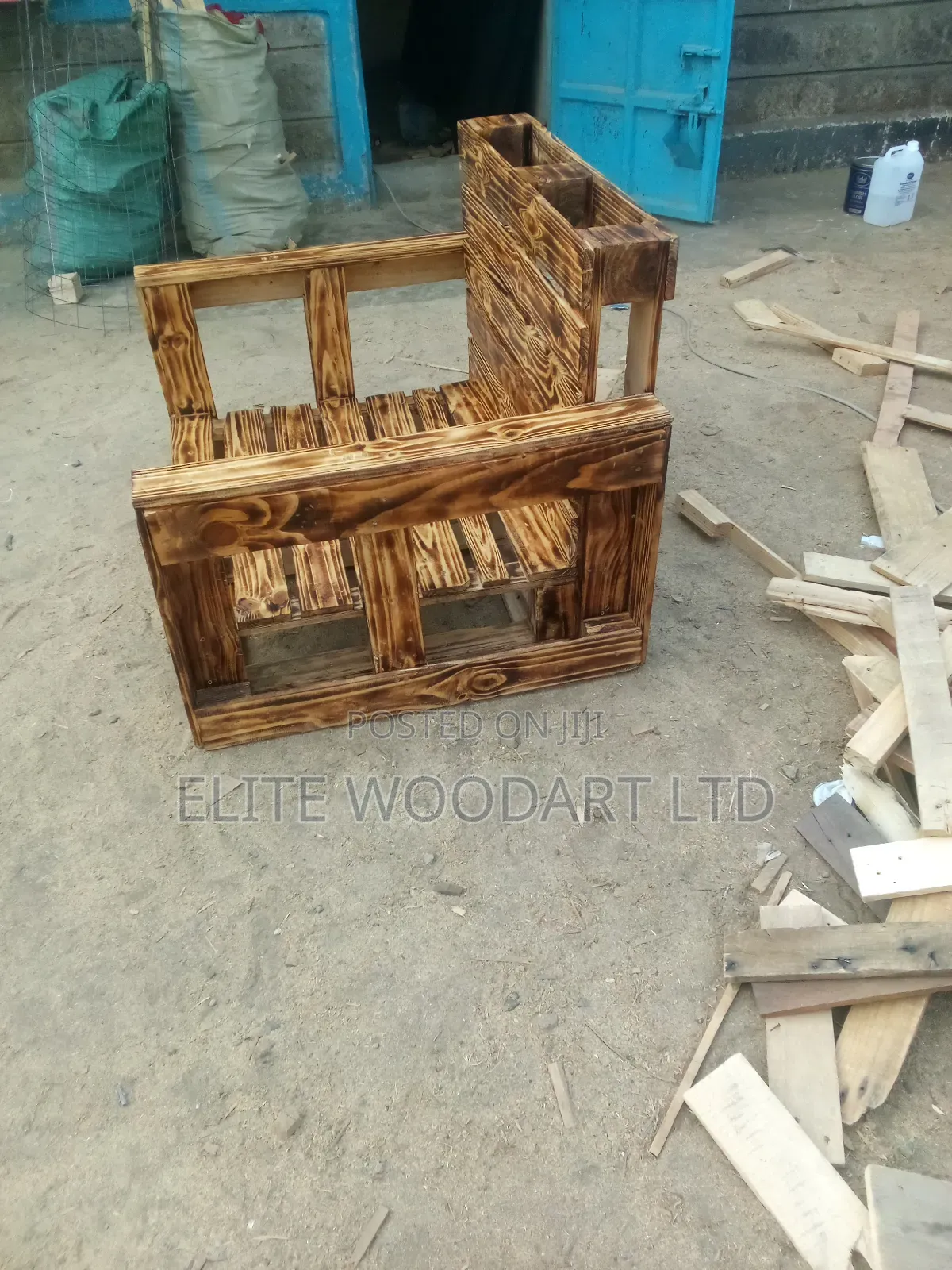 Pallet 1seater Sofa