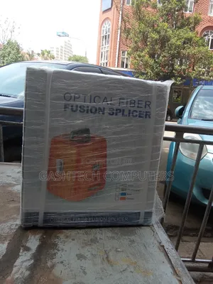 High Quality Optical Fiber Fusion Splicer Machine \\