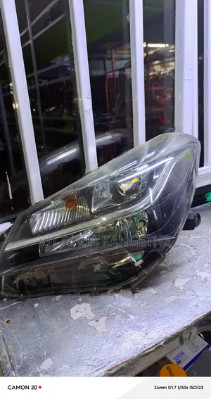 Vitz 270 Non Zenon Headlight
