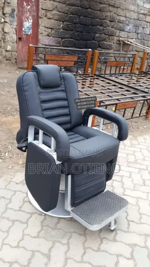 Black Flab Barber Chairs