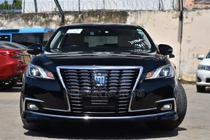 Toyota Crown 2017 Black