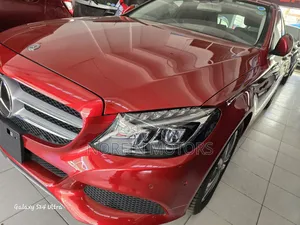 Mercedes-Benz C200 2017 Red