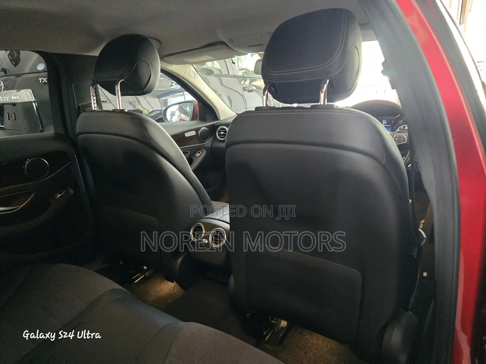Mercedes-Benz C200 2017 Red