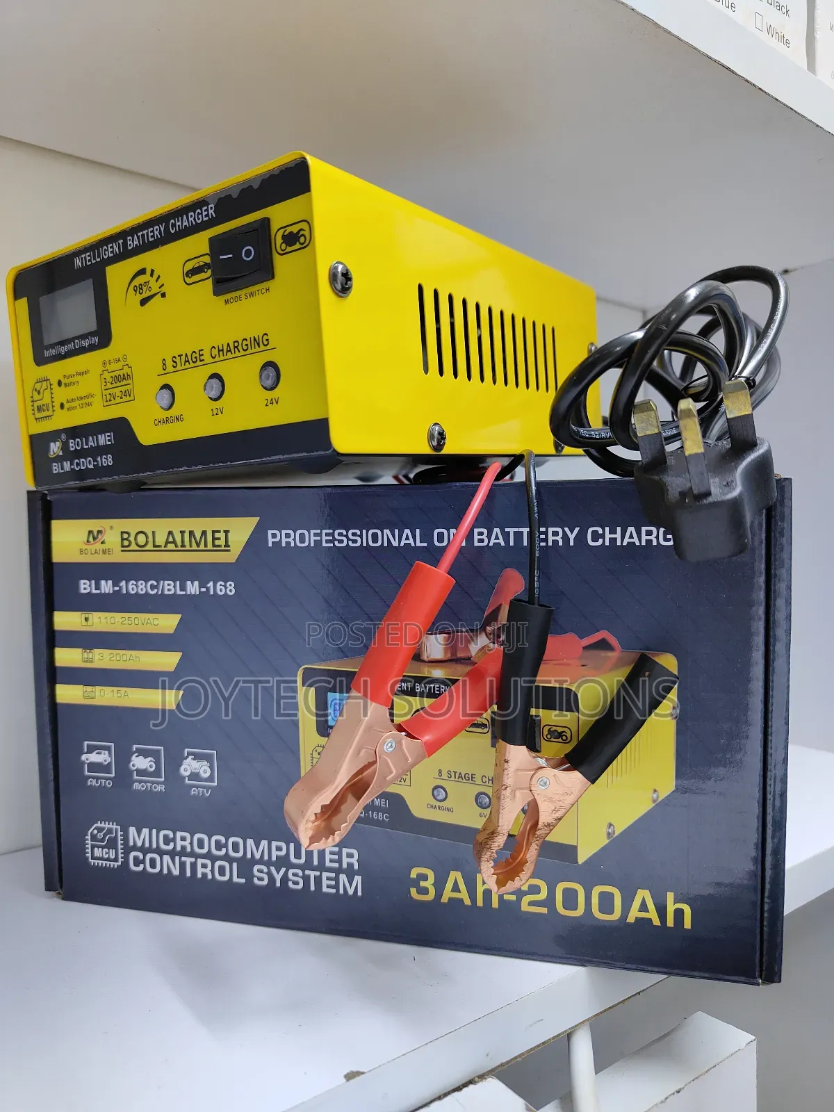 Battery Charger Machine. 12/24 Voltage Auto Select.