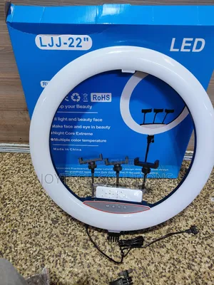 【 22 Inch Large Ring Light】: 22"/56 CM Large Ring Light