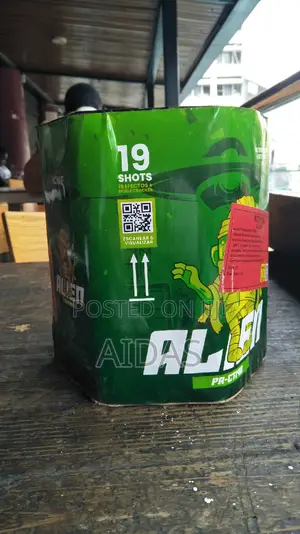 19 Shots Alien Outdoor Firework