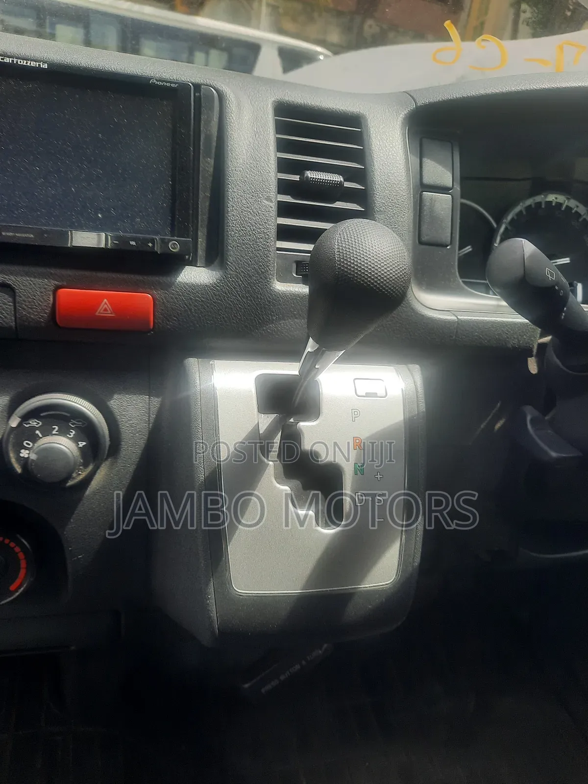 Toyota HiAce 2018 Blue