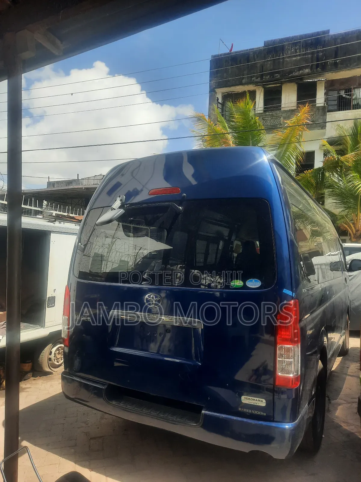 Toyota HiAce 2018 Blue