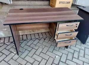 1.2m American Wallnat Office Desk