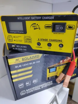 Car Battery Charger. Fast Trickle Charging Batteries 12,/24