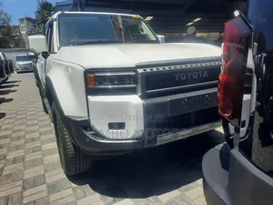 Toyota Land Cruiser Prado 2024 White