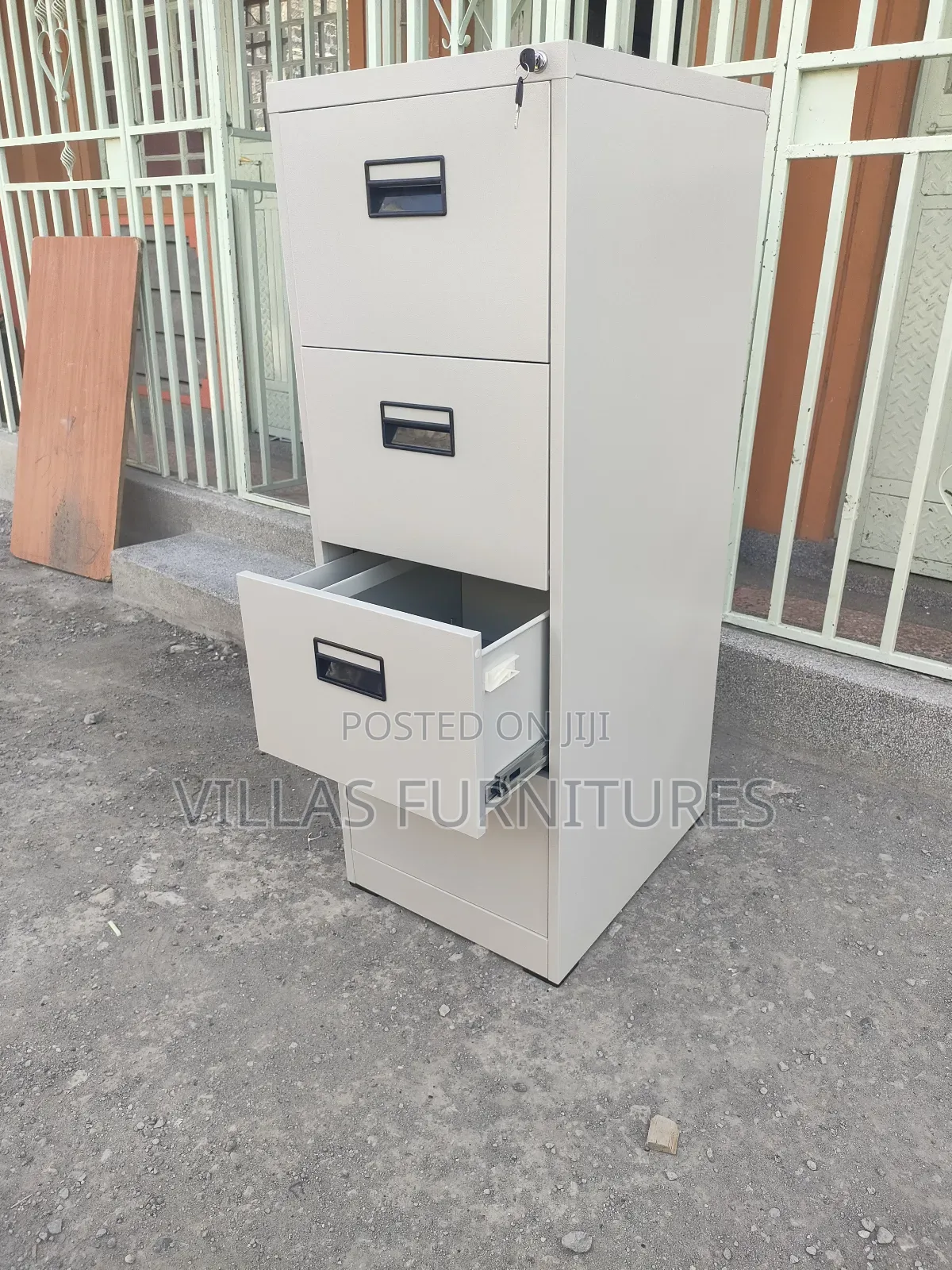 Lockable File Cabinet