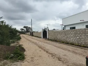 Galukinondo Prime Quarter Acre Plot