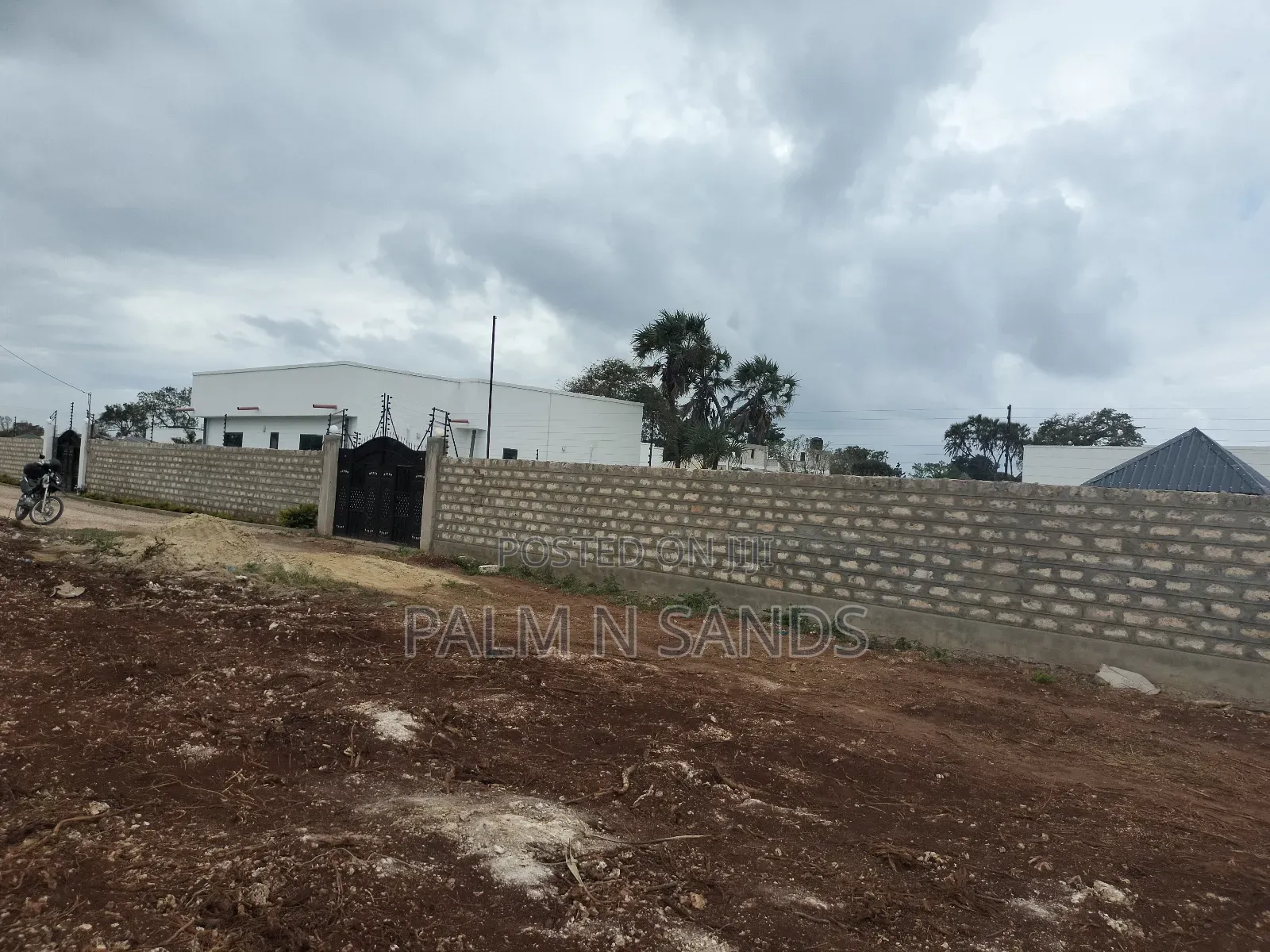 Galukinondo Prime Quarter Acre Plot