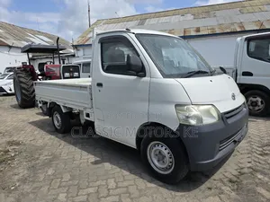 TOYOTA LITEACE, 2017, 4wd, Automatic, Petrol