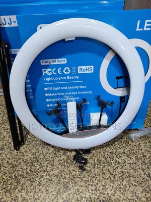22 Inch Ring Light With Stand Brightness Is From 1% to 100%