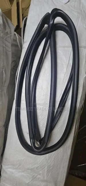 Windscreen Moulding Landcruiser 79