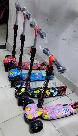 Foldable Adjustable Metallic Three Wheels Scooters for Kids