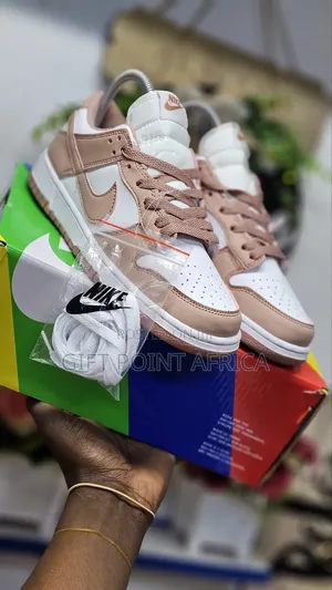 Nike SB Dunk for Ladies Sneakers